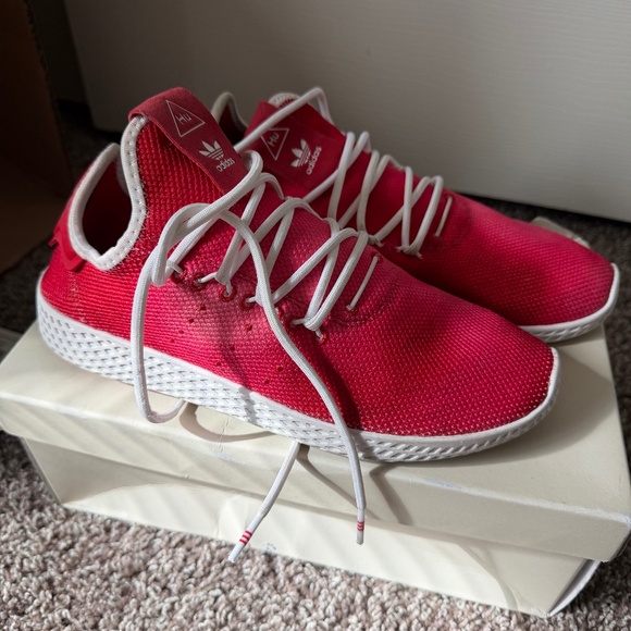 Pharell Adidas - Picture 1 of 1